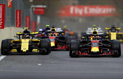 하지만 이제 르노는 경쟁팀이기도 합니다.