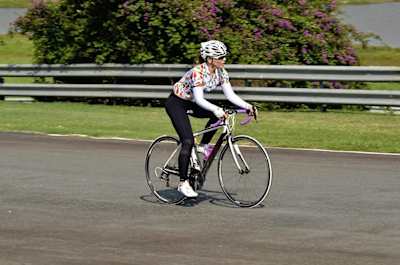 Ciclismo e automobilismo: amor ou ódio?