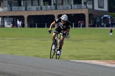 Ciclismo e automobilismo: amor ou ódio?