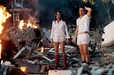 Brad Pitt ve Angelina Jolie'nin Mr. & Mrs. Smith filminin setinde yakınlaştıklarını biliniyor