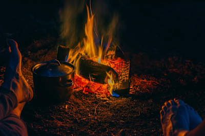Campfire at night, roadtrippers delight