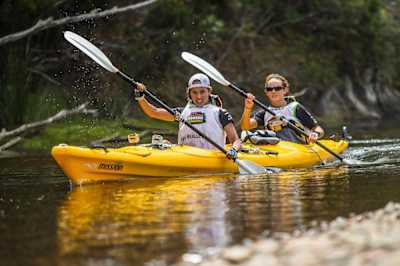 Sally Fitzgibbons und Jordan Weber am dritten Wettkampftag der Swisse Mark Webber Tasmania Challenge.