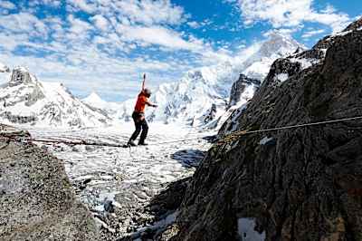 Taí um homem que entende de slackline: David Lama
