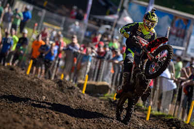 Cole Seely tire-taps with the best of 'em