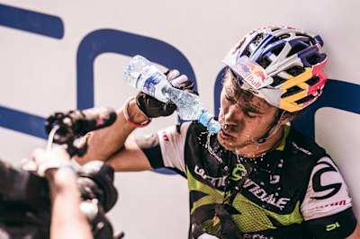 Marco Fontana takes on liquid