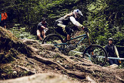 Atherton a dominé une piste ardue et technique Atherton a dominé une piste ardue et technique