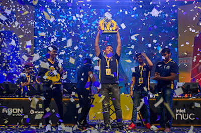 Team Villainous celebrate winning Red Bull Campus Clutch 2022 India Finals