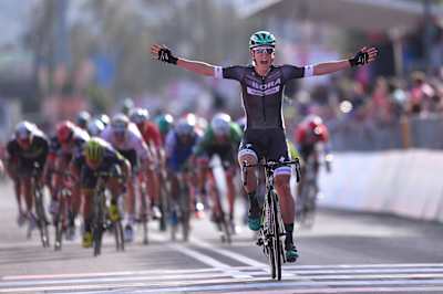 Lukas Pöstlberger wins Stage 1 of the 2017 Giro d'Italia