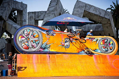 Fixed gear freestyle rider Jonathan Ball in San Francisco