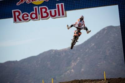 Marvin Musquin heel clicking in comfort a do's and don'ts of racing mx at Utah National