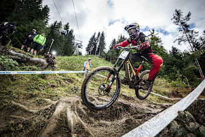 Stevie Smith remporte la coupe du monde de descente 2013 en Autriche