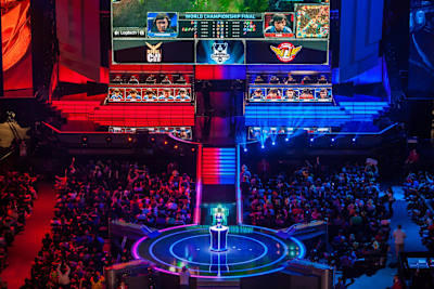 Royal Club and SKT T1 at LoL Season 3 World Finals