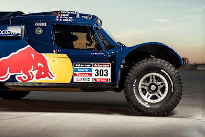 Carlos Sainz in seinem neuen Buggy.