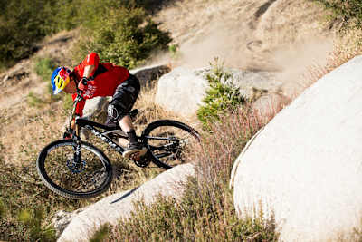 Tiefergelegt: Gwin auf dem Specialized Enduro