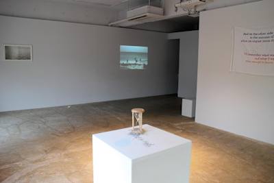 Installation view "American Boyfriend: The Ocean View Resort"at Raum1F