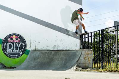 Alex Sorgente, Ollie to Tail Stall