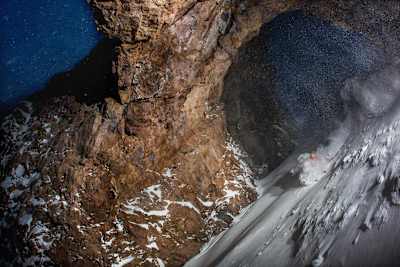 Bernard Rosow skis Mammoth's Hole in the Wall