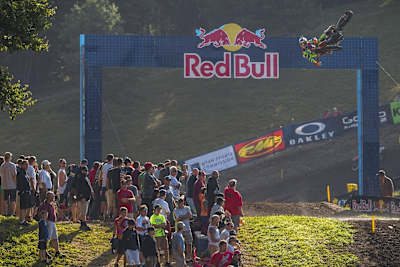 Ken Roczen competely sending it at Unadilla Ken Roczen competely sending it at Unadilla