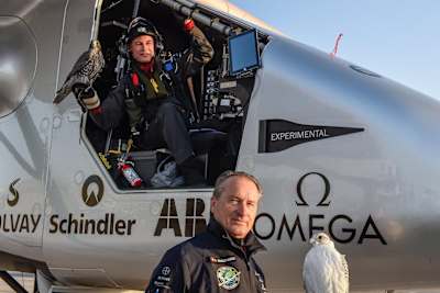 Бертран Пикар в кабине самолета