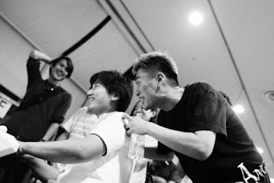 Bonchan enjoying a moment with Daigo Umehara