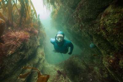 Buceo libre y apnea en Cornualles: Georgina vigila