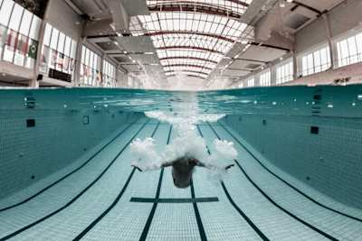 Abra os braços e freie a queda