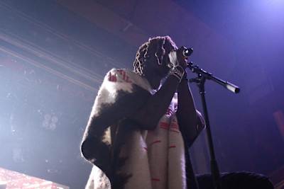 Young Thug e il suo poncho