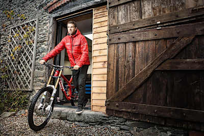 MTB Enduro rider Dan Atherton s novým kolem