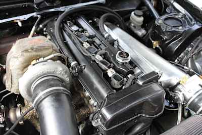 Ten silnik generuje 1068 koni mechanicznych!