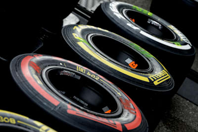 Et utvalg av Pirelli-dekktyper vist under den tyske Grand Prix
