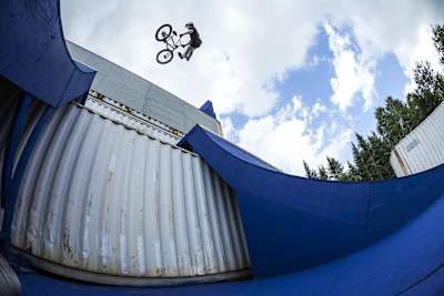 Build big, go big. Drew Bezanson's Uncontainable