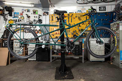 "Carga nela" por Bornia & Cox