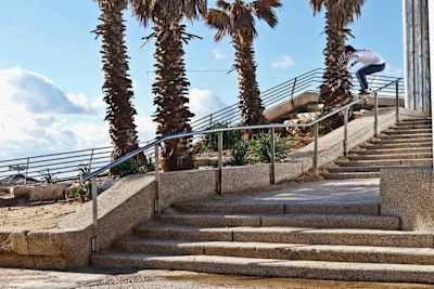 Axel Cruysberghs – Kinked Rail Fifty Fifty Axel Cruysberghs – Kinked Rail Fifty Fifty