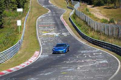 ノルドシュライフェではこんなコーナーが20kmに渡って続く