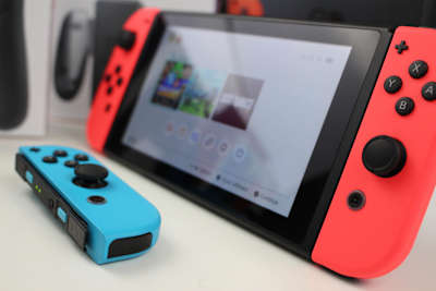 Qui a déjà craqué pour la Switch ? Une image de la nouvelle console hybride Nintendo Switch.