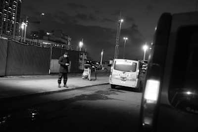 Bostancı-Taksim dolmuş hattının efsane değnekçisi Kahya İlyas haya hikayesini anlatıyor