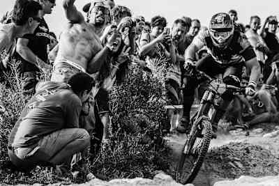 I didn't realise that I'd taken the picture until I loaded the pictures into the computer. I was working for Ibis that day, but wanted to get a shot for personal use, and managed to get this one.