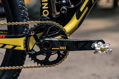 Guarnitura SRAM XX1 Eagle con corona da 38 denti montata sulla Scott Spark RC 900 di Nino Schurter