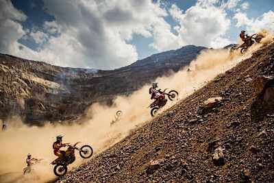 Los tres pilotos más rápidos de cada grupo de clasificación pasan a la ronda siguiente.