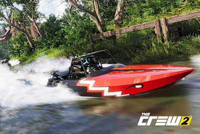 A shot showing a racing boat in The Crew 2