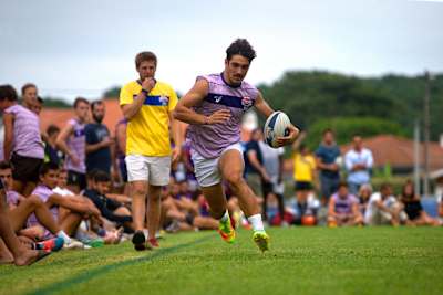 Ça sent l'essai... 330 joueurs étaient présents pour le tournoi de rugby à cinq Red Bull Ovalie 2017 à Anglet.