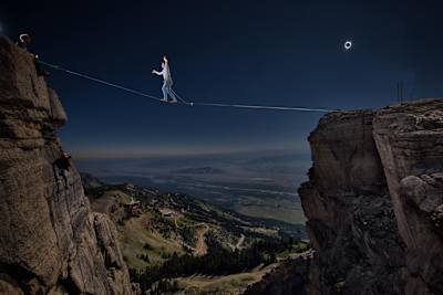 Alex Mason sobre la cuerda floja en Jackson Hole, Wyoming.