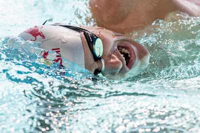 Le triathlète néo-zélandais Braden Currie change de programme d'entrainement à chaque semaine.