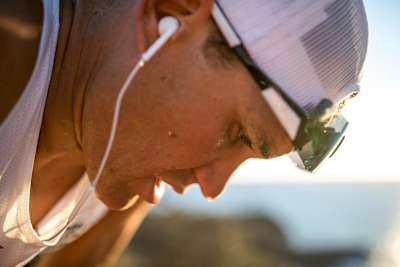 Braden Currie à la fin d'une séance d'entrainement de nage pour l'Ironman de Kona à Hawai.