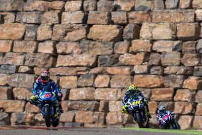 Vinales insegue, Rossi ci prova