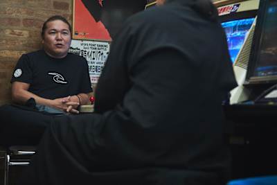 格闘ゲームシーンに存在する二人の似たものがシーンを語る