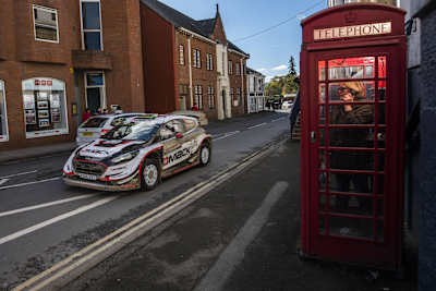 Elfyn Evans en Gran Bretaña durante el Mundial de Rallies 2017.