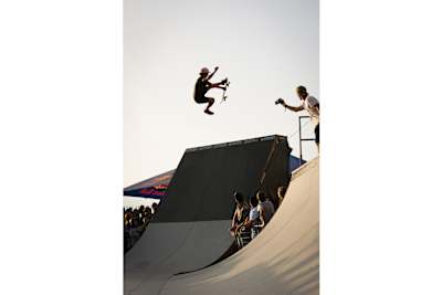 Danny León, Fs Bonneless