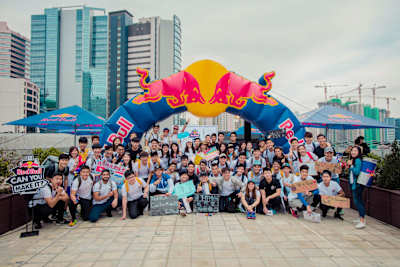 15隊來自各大專院校組成的參賽團隊，周六(2月24日)經歷7小時 Red Bull Can You Make It? 香港體驗賽大冒險之旅