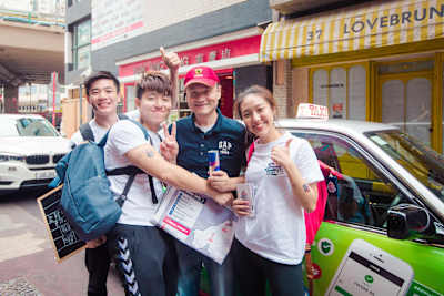 香港人真的充滿人情味，這位好心的士司機便免費接載了Red Bull Can You Make It?  的參加團隊